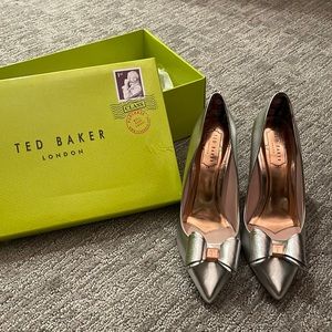 Ted Baker Adeline Silver Heels Size 7US